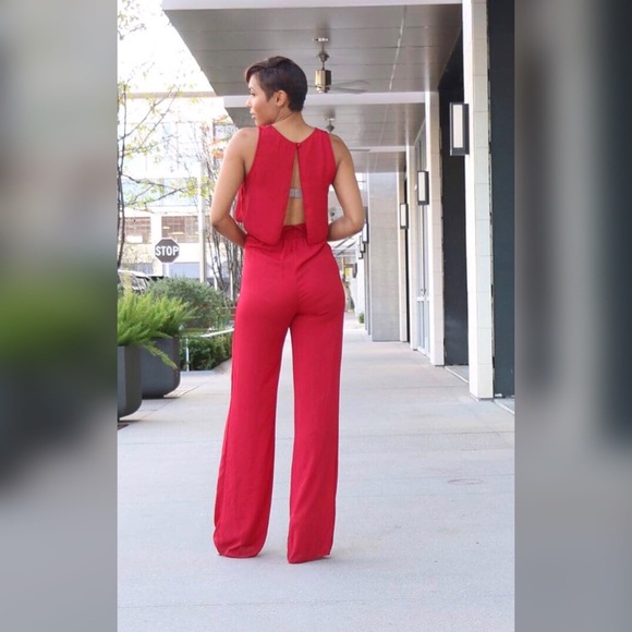 Red open back jumpsuit - Picture 2 of 3